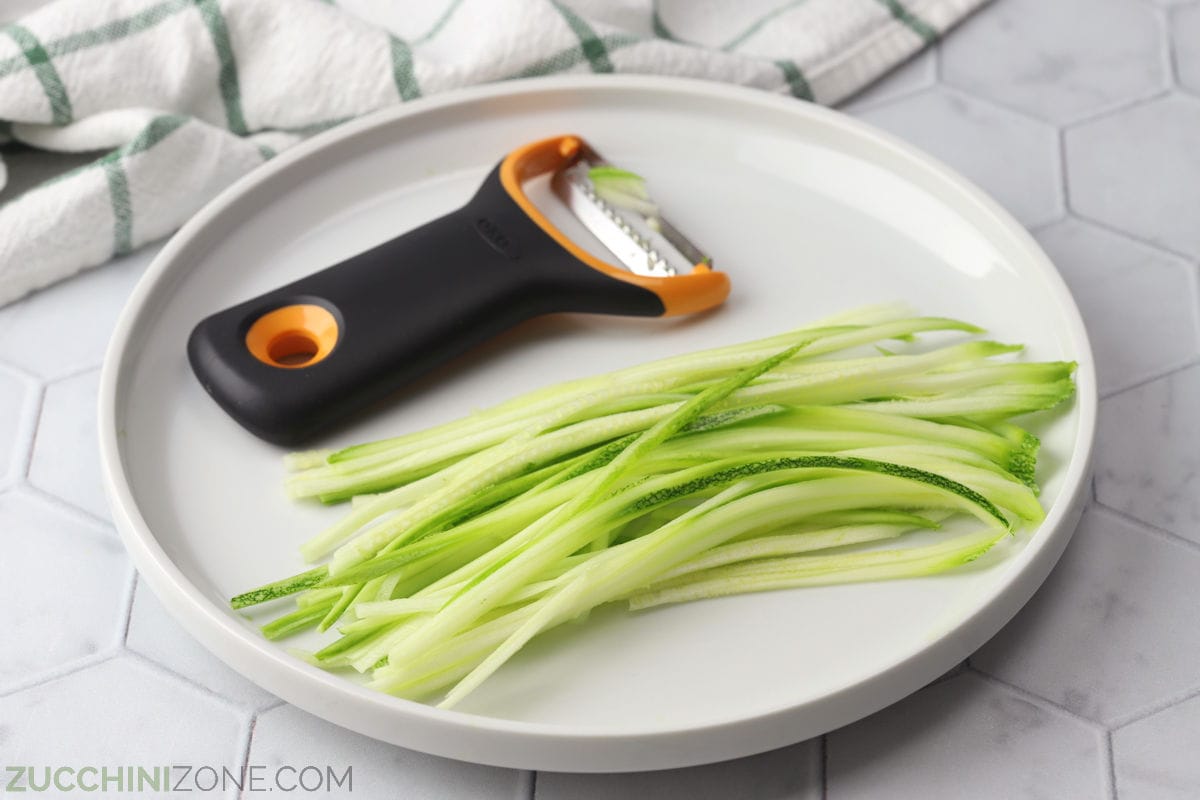 How To Make Zucchini Noodles - Zucchini Zone